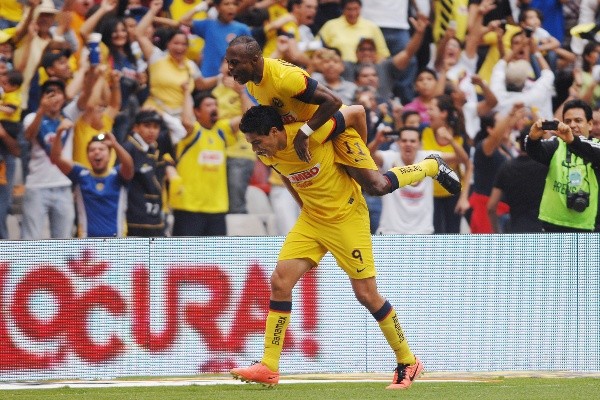 Raúl Jiménez y Chucho Benítez (Foto: Getty Images)