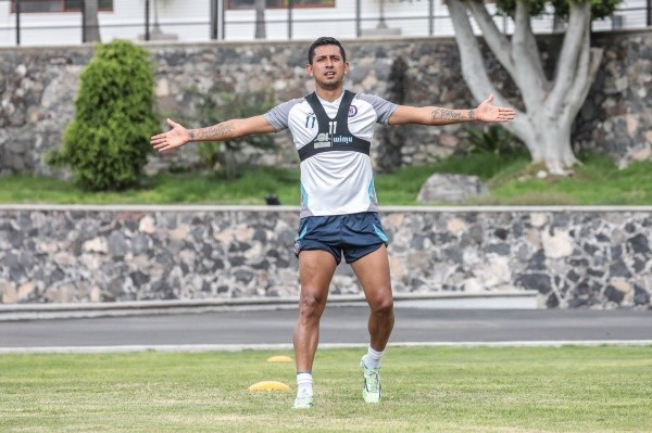 Elías Hernández en un entrenamiento (Twitter Cruz Azul)