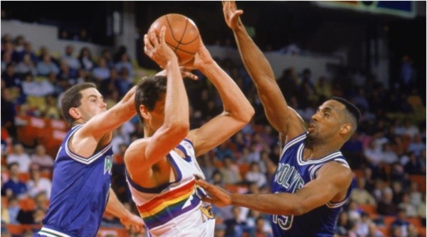 Michael Adams led the Nuggets with 22 points. (Getty)