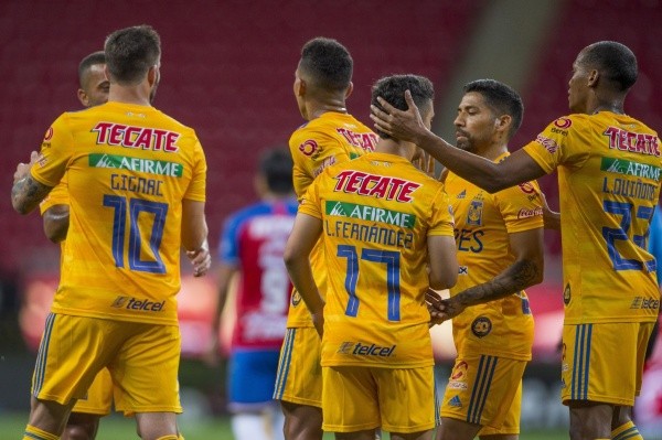 Tigres venció 2-0 a Chivas en Copa por México (Tw: Tigres UANL).