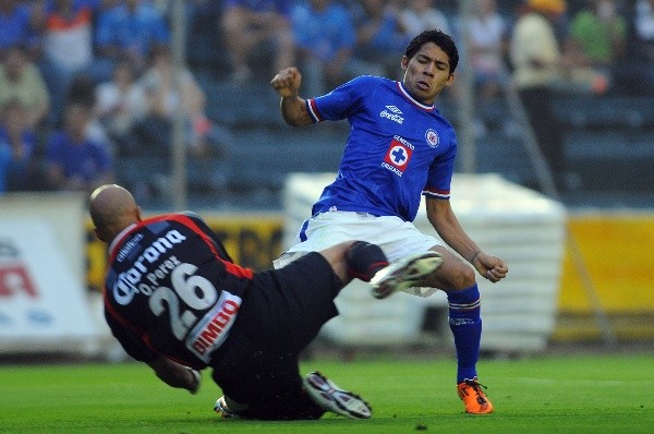 Javier Aquino debutó con Cruz Azul en 2010. (JamMedia)