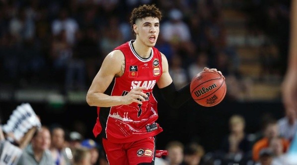 LaMelo&#039;s brother Lonzo plays for the New Orleans Pelicans. (Getty)