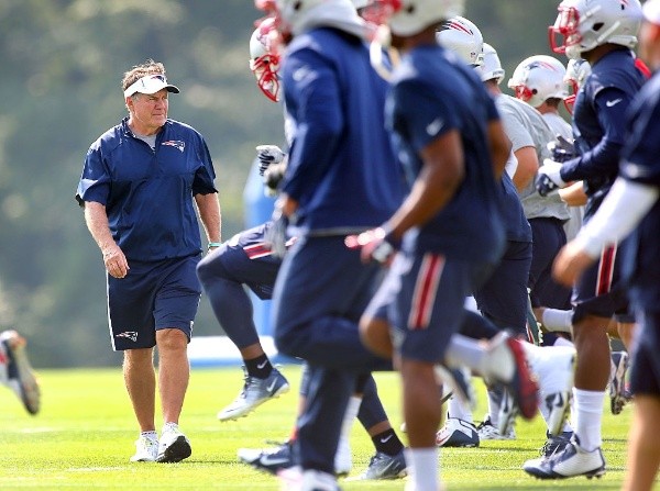 Bill Belichick en entrenamiento de New England Patriots (Getty)
