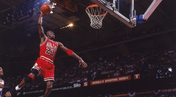 Michael Jordan dunking. (Getty)
