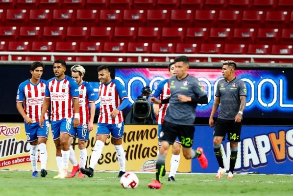 El debut de Chivas está programado para el próximo sábado 26 ante León (Foto: JAM)