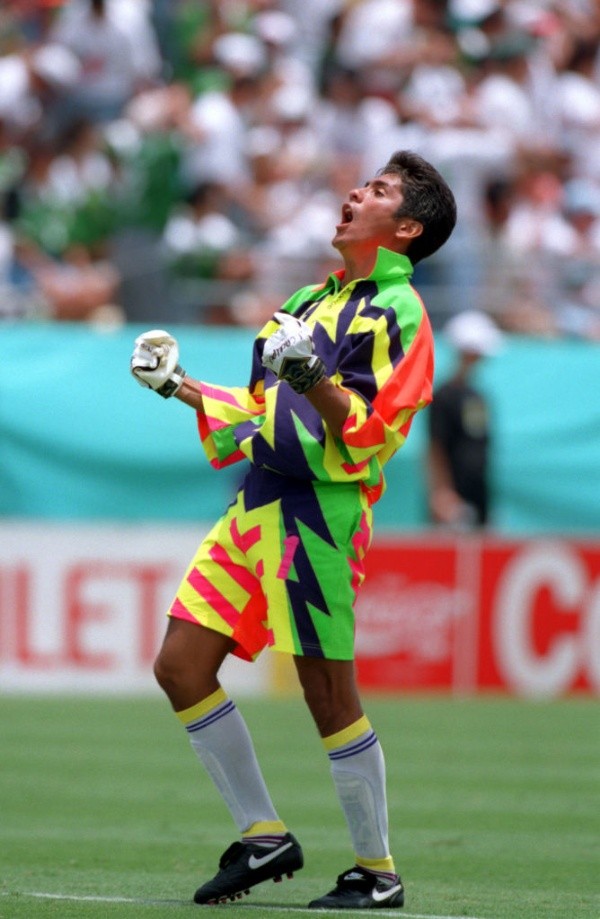 Jorge Campos revolucionó la posición de portero. (Getty Images)