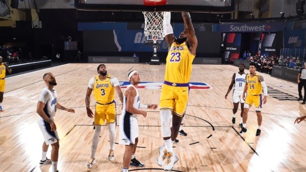 Davis presente en triunfo de Lakers ante Magic (NBA)