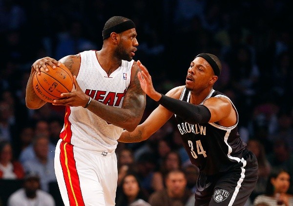 LeBron James y Paul Pierce