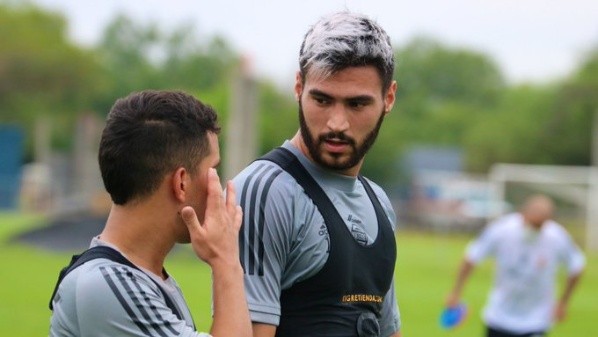 Purata se sumó a la práctica felina (Tw: Tigres UANL).