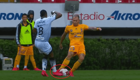 El momento en que ibarrra se lesiona (Captura).