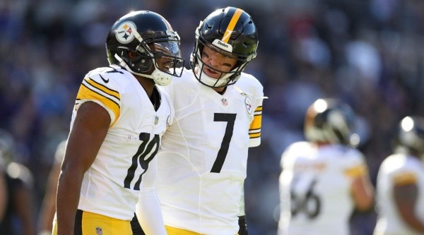 Ben Roethlisberger & JuJu Smith-Schuster will lead the Steelers’ offense in 2020. (Getty)