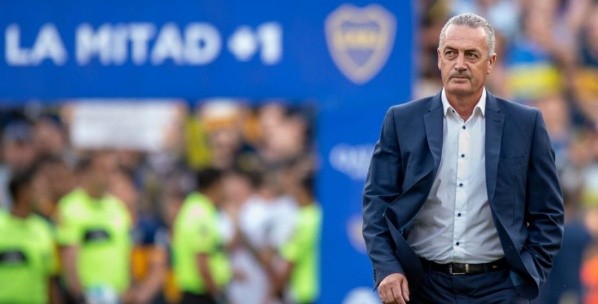 Gustavo Alfaro, la opción más realista, viene de dirigir en 2019 a Boca Juniors, hoy está disponible