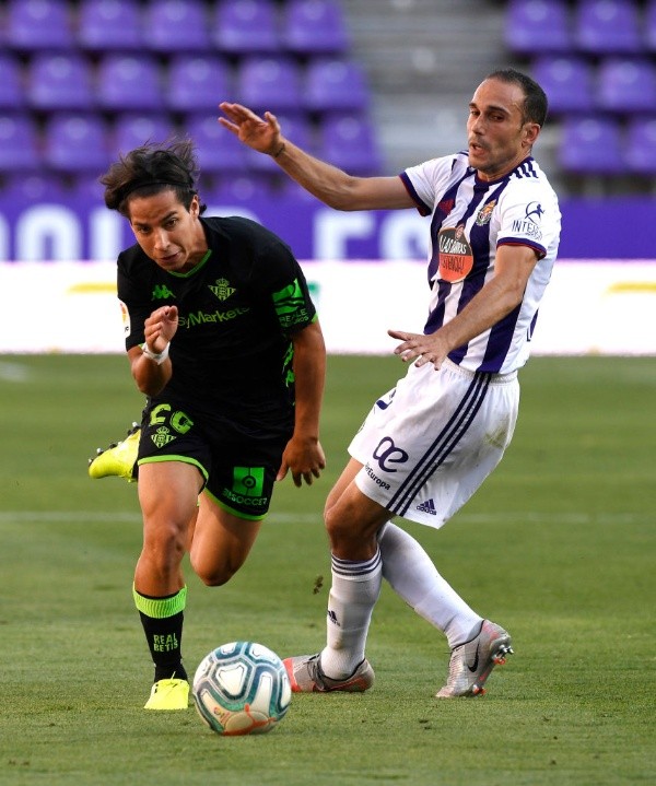 Diego Lainez quiere consolidarse en Europa (Getty)