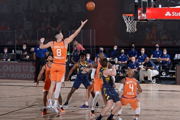 Suns ha ganado sus 4 partidos en Orlando (Getty)