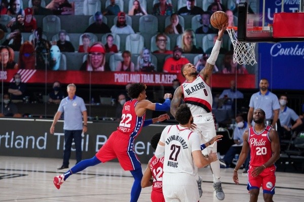 Lillard y su noche gloriosa ante los 76ers (Getty)