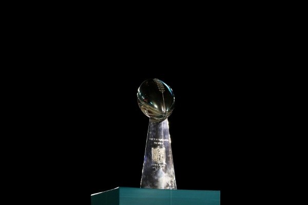 El trofeo Vince Lombardi, que se entrega al ganador del Super Bowl (Getty)