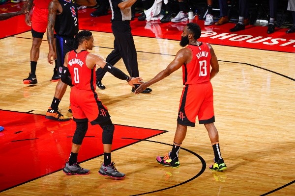 James Harden con Russell Westbrook