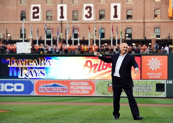 MLB: Cal Ripken Jr. revela que está libre del cáncer | Bolavip