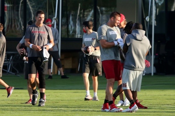 Brady y Gronkowski en la práctica de Buccaneers (Getty)