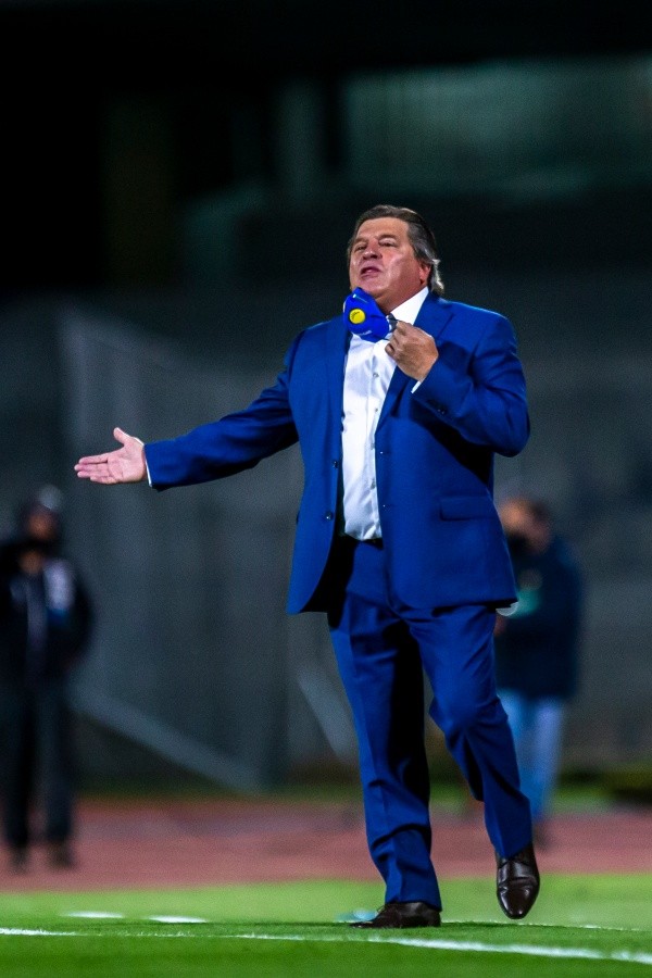 Muchos aficionados piden la salida de Miguel Herrera del América (Getty Images)
