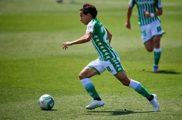 Diego Lainez, Mexicanos en el extranjero, Liga Española, Real Betis