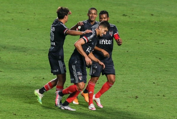 São Paulo diante do Fluminense pelo Brasileirão - (Getty Images)
