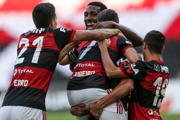 Jogadores do Flamengo pelo Campeonato Brasileiro - (Foto: Getty Images)