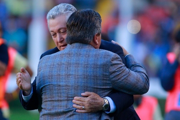 Miguel Herrera y Víctor Manuel Vucetich, una vez más cara a cara (Getty Images)