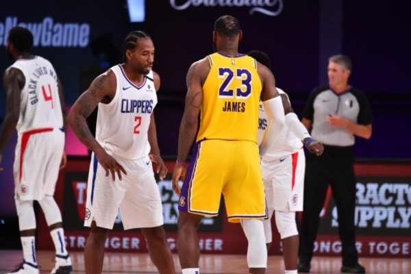 CREERSE MÁS DE LO QUE SON