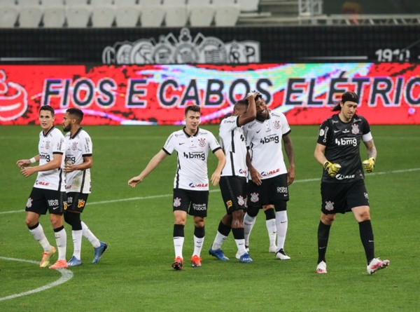 Corinthians e Bahia pelo Brasileirão - (Getty)