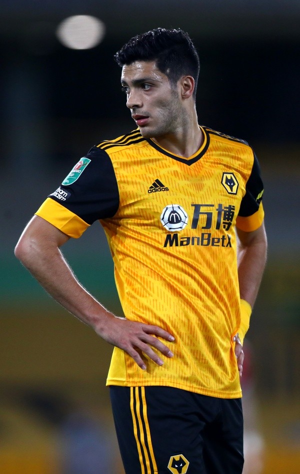 Raúl Jiménez, luego de tantos rumores, se quedó en Wolverhampton (Getty Images)