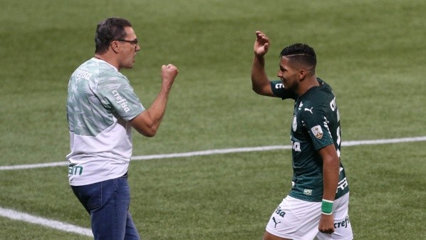 Palmeiras presta homenagem pelos 200 jogos de Rony com a camisa do clube:  'Não tem preço' - ISTOÉ Independente