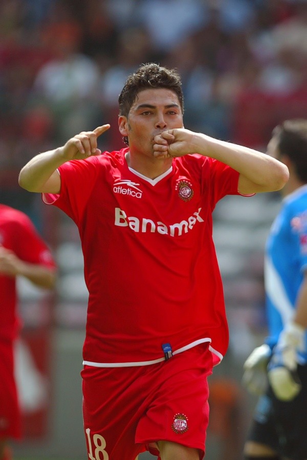 Carlos Morales sabe lo que significa la playera del Toluca (Jam Media).