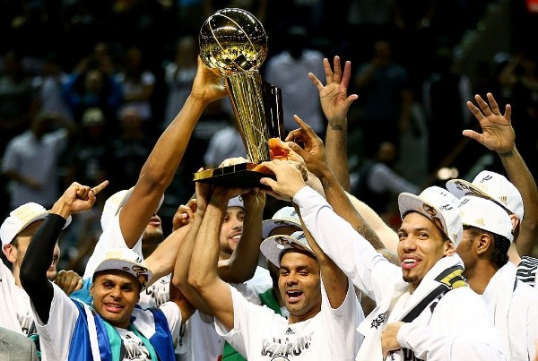 San Antonio Spurs: cinco títulos 1999, 2003, 2005, 2007 y 2014 (Getty Images)
