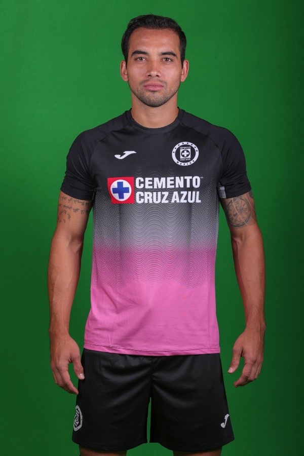 Adrián Aldrete portó la playera rosa. (Foto: Cruz Azul)