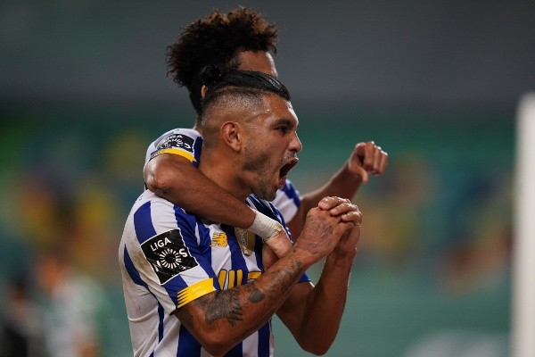 Tecatito Corona en su celebración de hoy tras anotar un golazo (Porto FC)