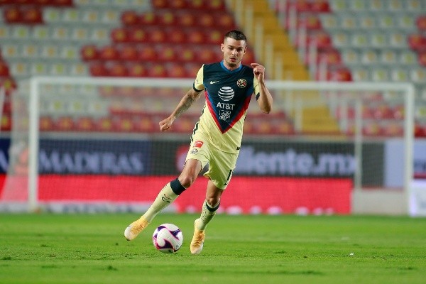 Nicolás Benedetti, instantes antes de salir lesionado ante León (Getty Images)