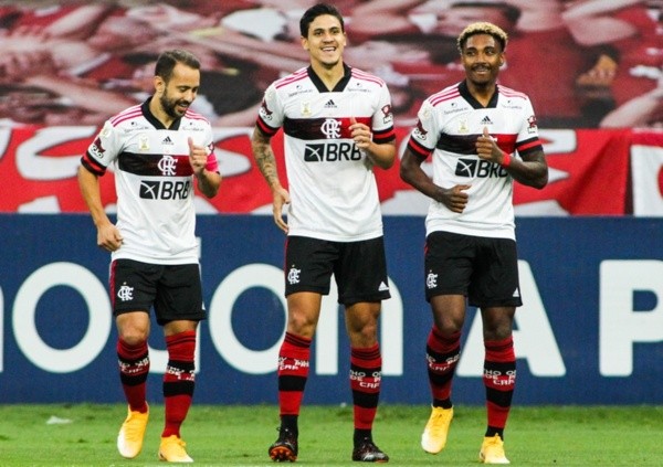 Jogadores do Flamengo comemoram gol. Foto: Getty Images