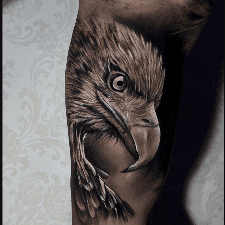 Águia tatuada por Wesley gera grandes questionamentos da torcida. Foto: Reprodução