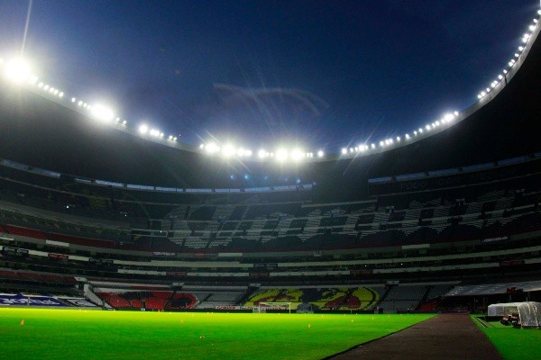 El nuevo sistema de iluminación del Estadio Azteca. (Getty)