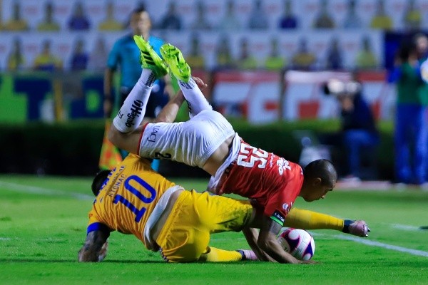 A muchos no les gusta el comportamiento de Gignac dentro del campo (Jam Media).