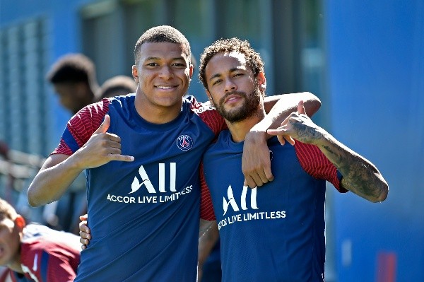 Neymar e Mbappé: indicativo de parceira por mais tempo em Paris (Getty Images)