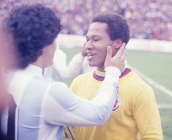 Willington Ortiz y Diego Maradona.