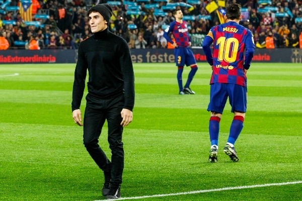 El deportista en el Camp Nou tras un abrazo con Messi (Getty Images)