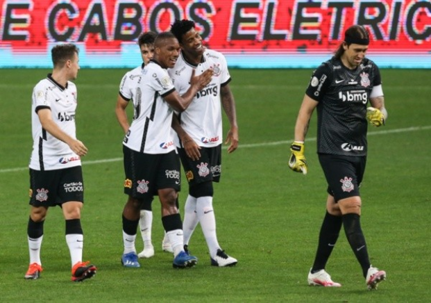 Onde assistir o jogo do Fortaleza x Corinthians hoje, terça-feira