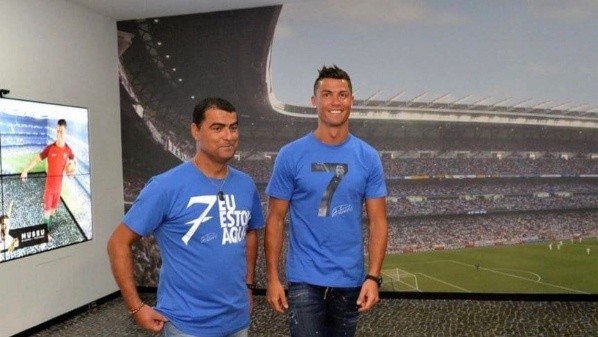 Cristiano Ronaldo junto a su hermano mayor.