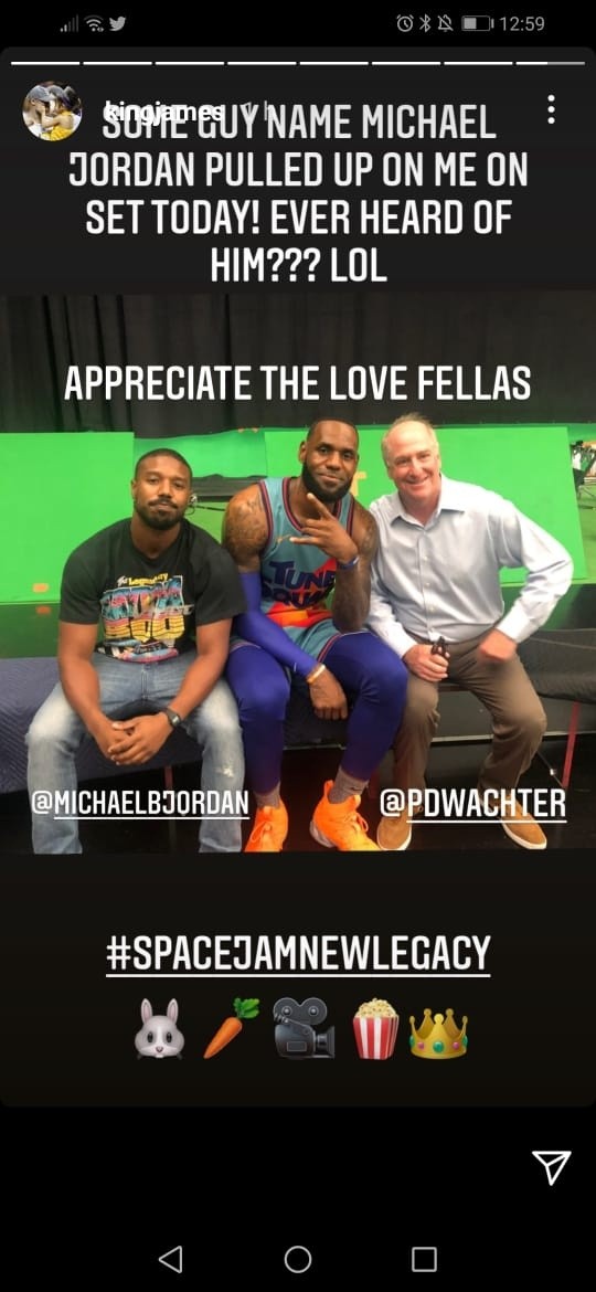 Michael Jordan y LeBron James en Space Jam