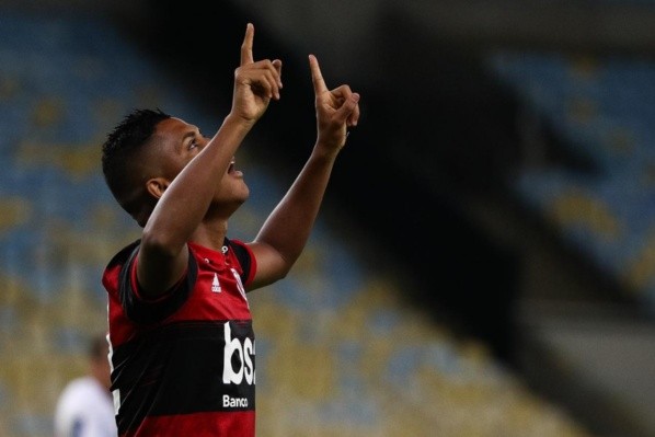 Pedro Rocha comemorando gol pelo Fla — Foto: Getty Images