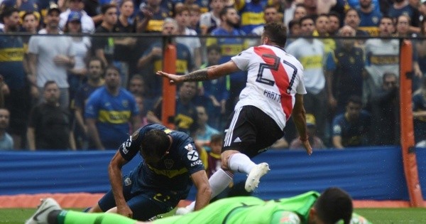 Lucas Pratto y uno de sus goles más recordados. (Foto: Getty)