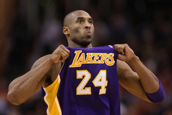 Kobe Bryant, lenda do basquete, em partida em 2012. Foto: Getty Images